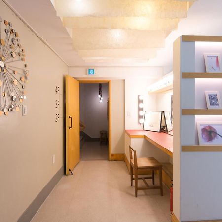 Travel Monster Hotel Seoul Exterior photo