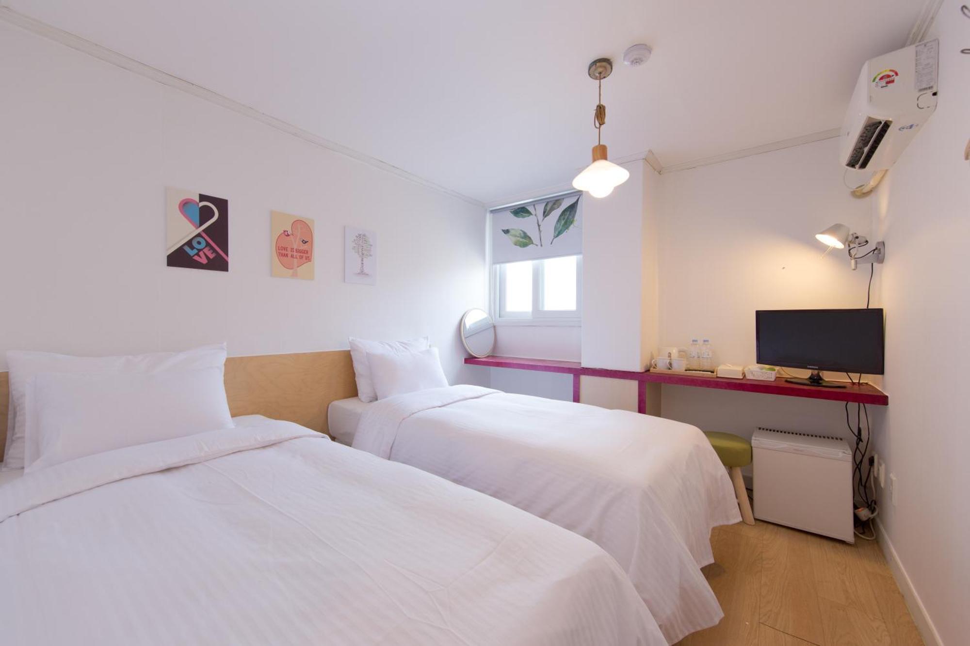 Travel Monster Hotel Seoul Exterior photo