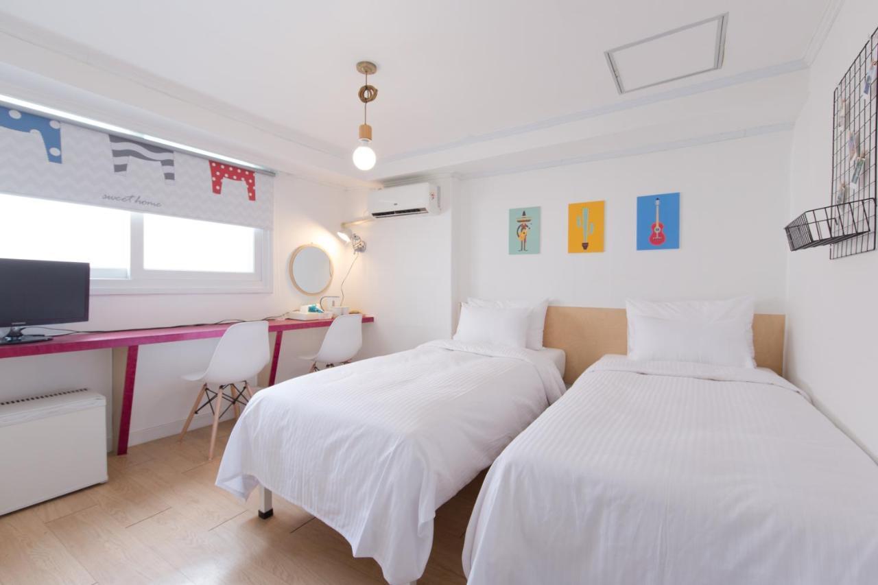 Travel Monster Hotel Seoul Exterior photo